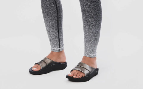 Women's OOahh Luxe Slide Sandal - Latte